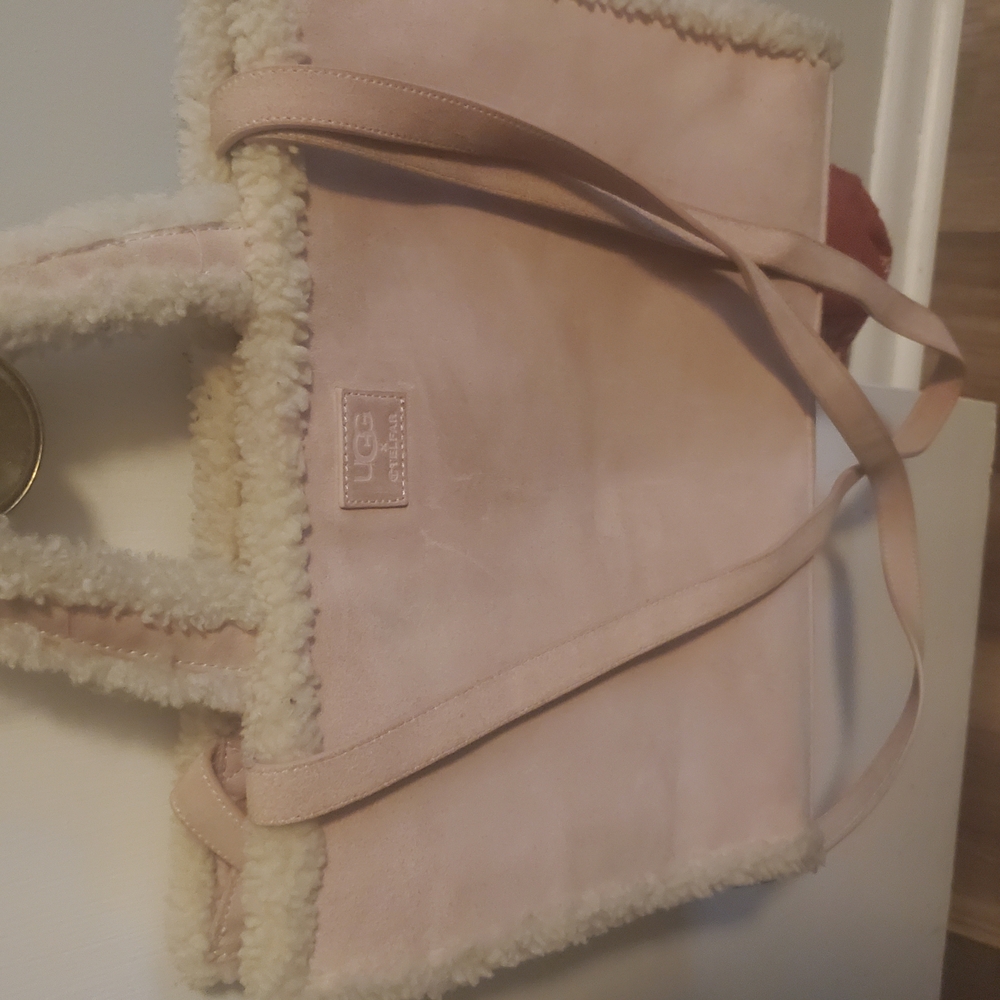 Authentic UGG X Telfar Colab (Very Large) Tote Bag - Picture 3 of 16